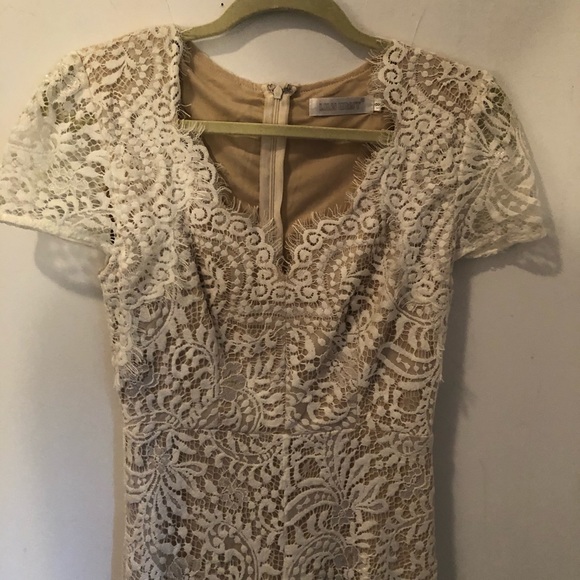 White lace dress - Picture 4 of 9